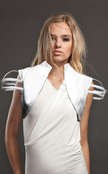 white vest with structured shoulders l'une collection